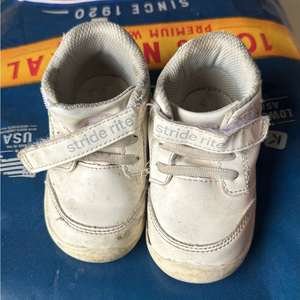 Stride Rite Cream Baby Walkers size 5